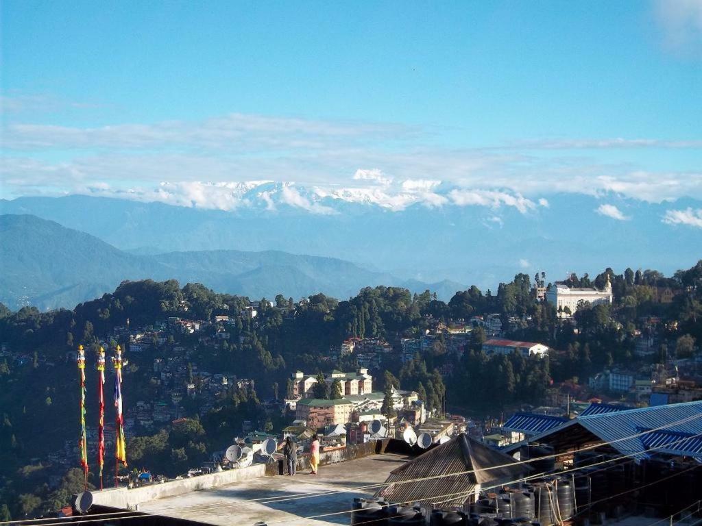 Hotel Broadway Annexe Darjeeling  Exterior photo